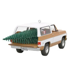 Hallmark All-American Trucks 1973 Chevrolet® Blazer® 2023 Metal Ornament 5 Hallmark All-American Trucks 1973 Chevrolet® Blazer® 2023 Metal Ornament -Hallmark Shop Vintage Chevy Blazer Truck Keepsake Ornament 2199QXR8159 06